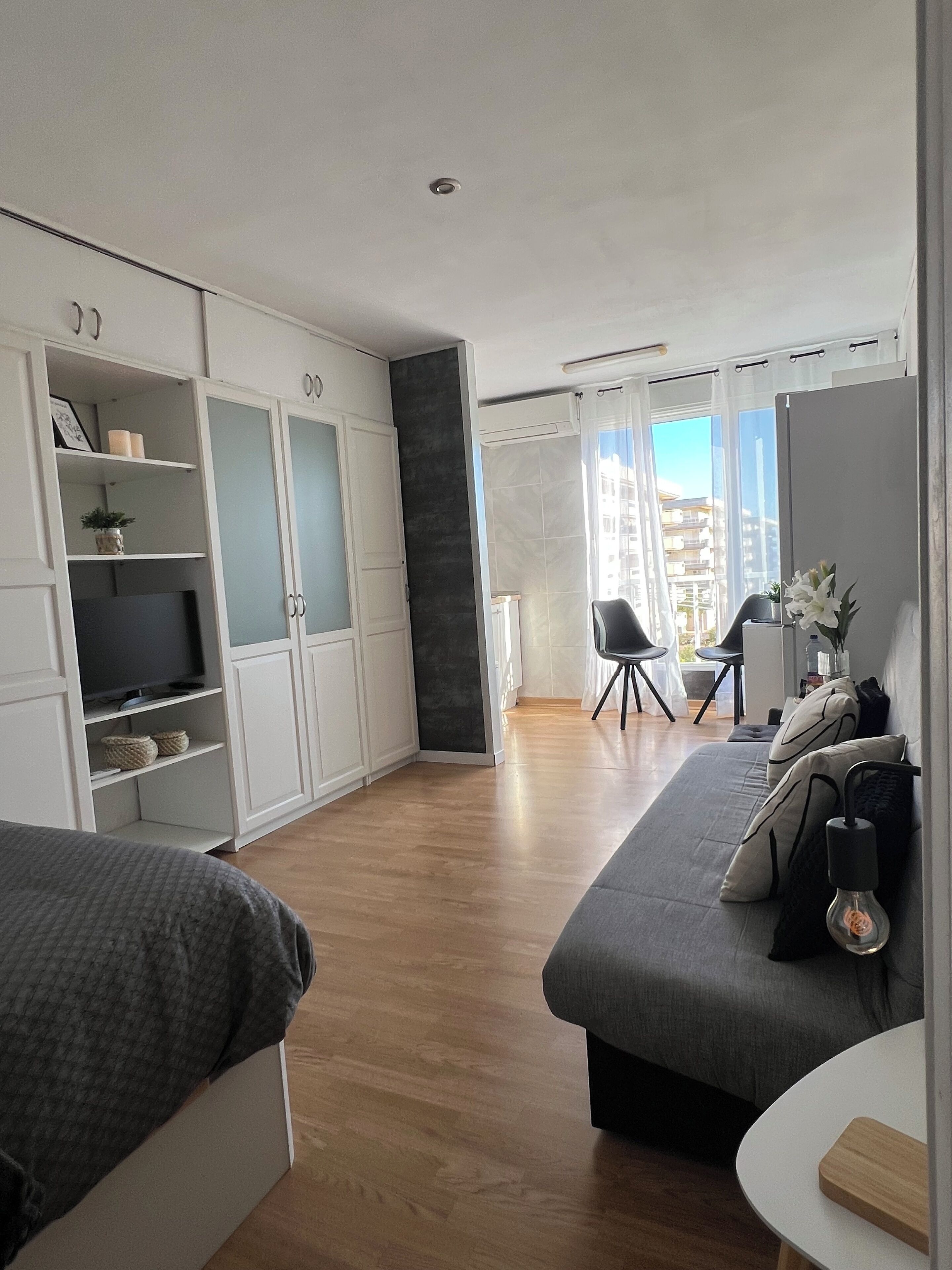 1 makuuhuone, silitysrauta/-lauta, Wi-Fi, vuodevaatteet