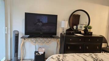 1 habitación, wifi y ropa de cama