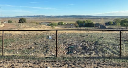 Spacious Guest House with an Awesome View in Paulden, near Gunsite Academy