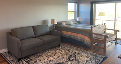 Spacious Guest House with an Awesome View in Paulden, near Gunsite Academy