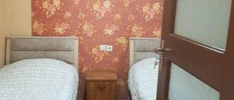 2 室のベッドルーム、WiFi