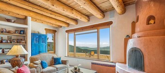 Spacious 4 bedroom with unmatched view!