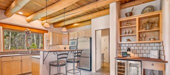 Spacious 4 bedroom with unmatched view!