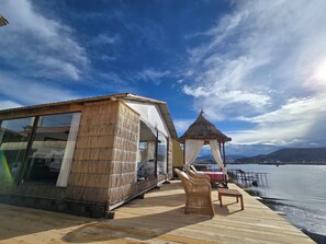 Deluxe-Suite, Balkon, Seeblick | Terrasse/Patio