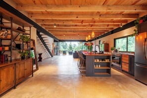 Panoramic Villa, 3 Bedrooms, Private Pool, Garden View | Private kitchen | Espresso maker - Refugio San Simon (Valle de Bravo)