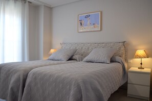 2 habitaciones, tabla de planchar con plancha y wifi gratis 