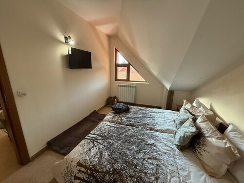 New 1-bedroom apartment opposite Gondola in gorgeous Bansko with nice view +WIFI