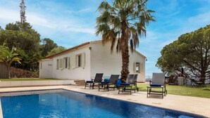 Unclassified image, 5 of 12, button - Global Petramar - By Global Rental Holidays 6859 (Lloret de Mar)