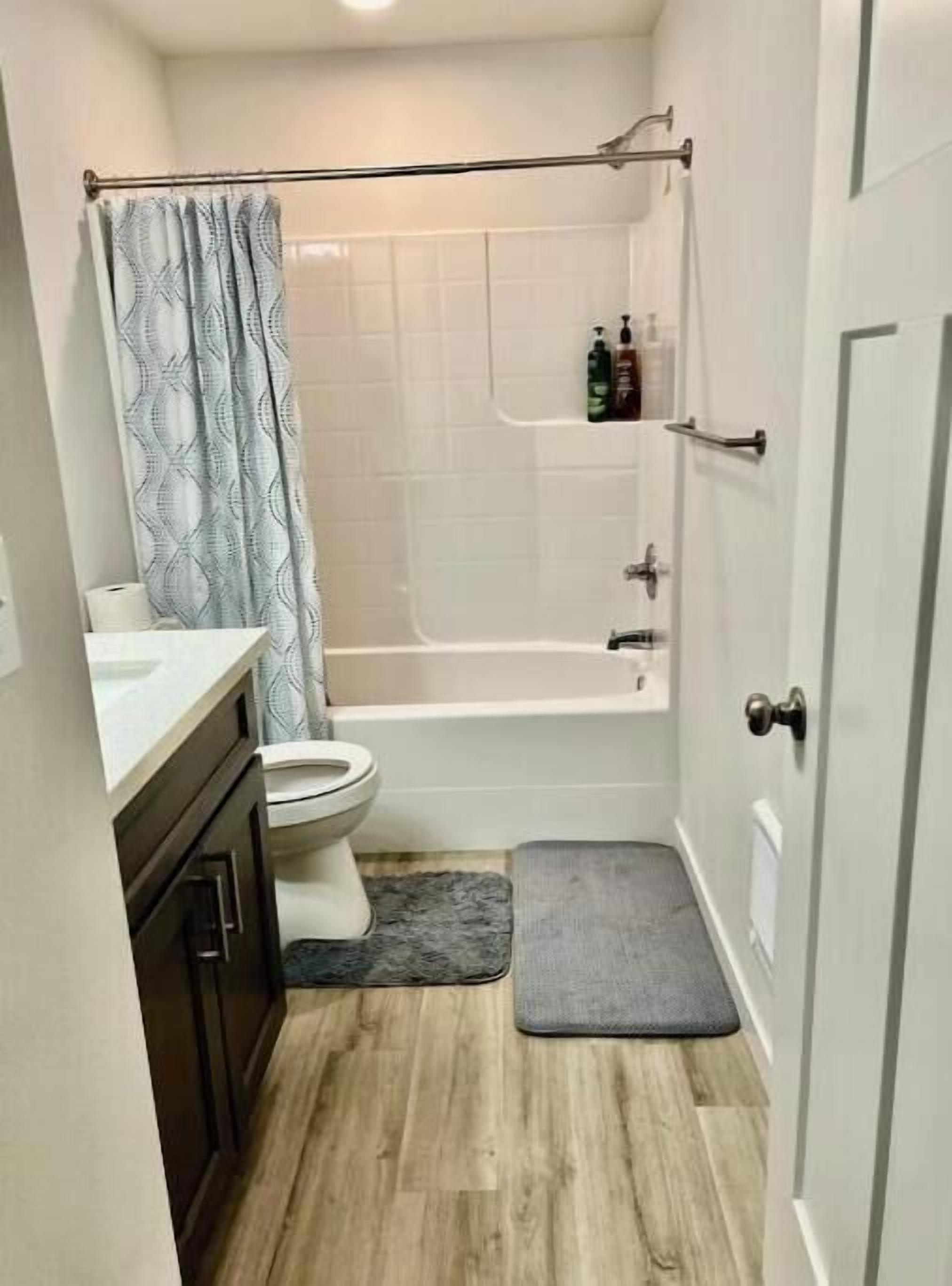 Hårføner, håndklær, såpe og toalettpapir