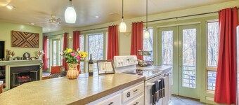 The Rhododendron House is a spacious cottage in Waynesville, NC. It is ideal for families traveling with younger and older children and longer term stays. This open floor plan, 1000sq foot cottage is a stand alone building and has ample space to spre