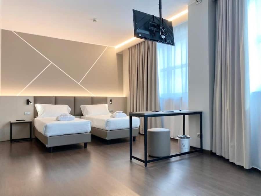 Junior Suite | Premium bedding, down comforters, memory foam beds, minibar