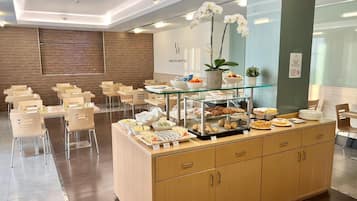 Daily continental breakfast for a fee