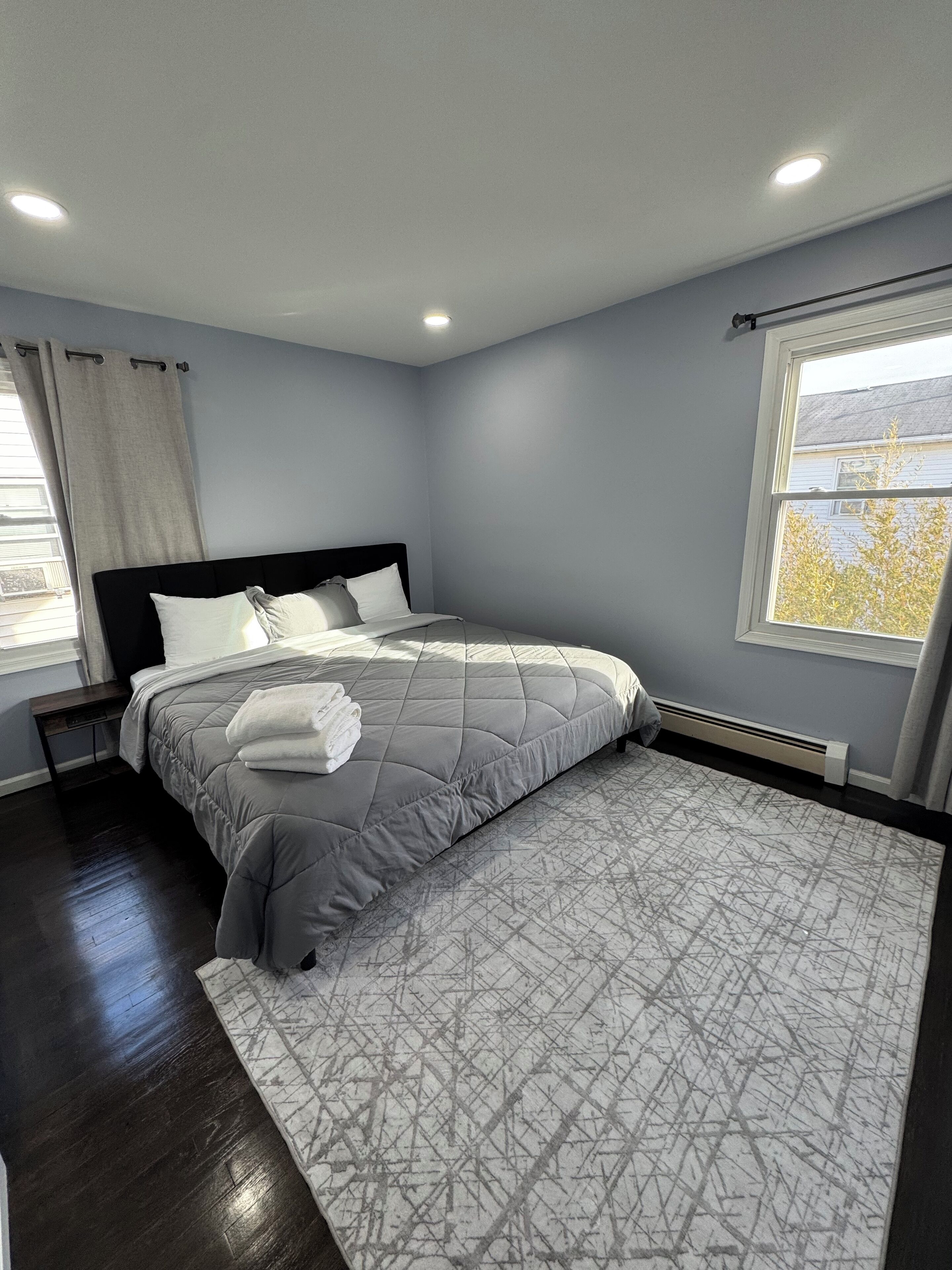 2 bedrooms, iron/ironing board, WiFi, bed sheets