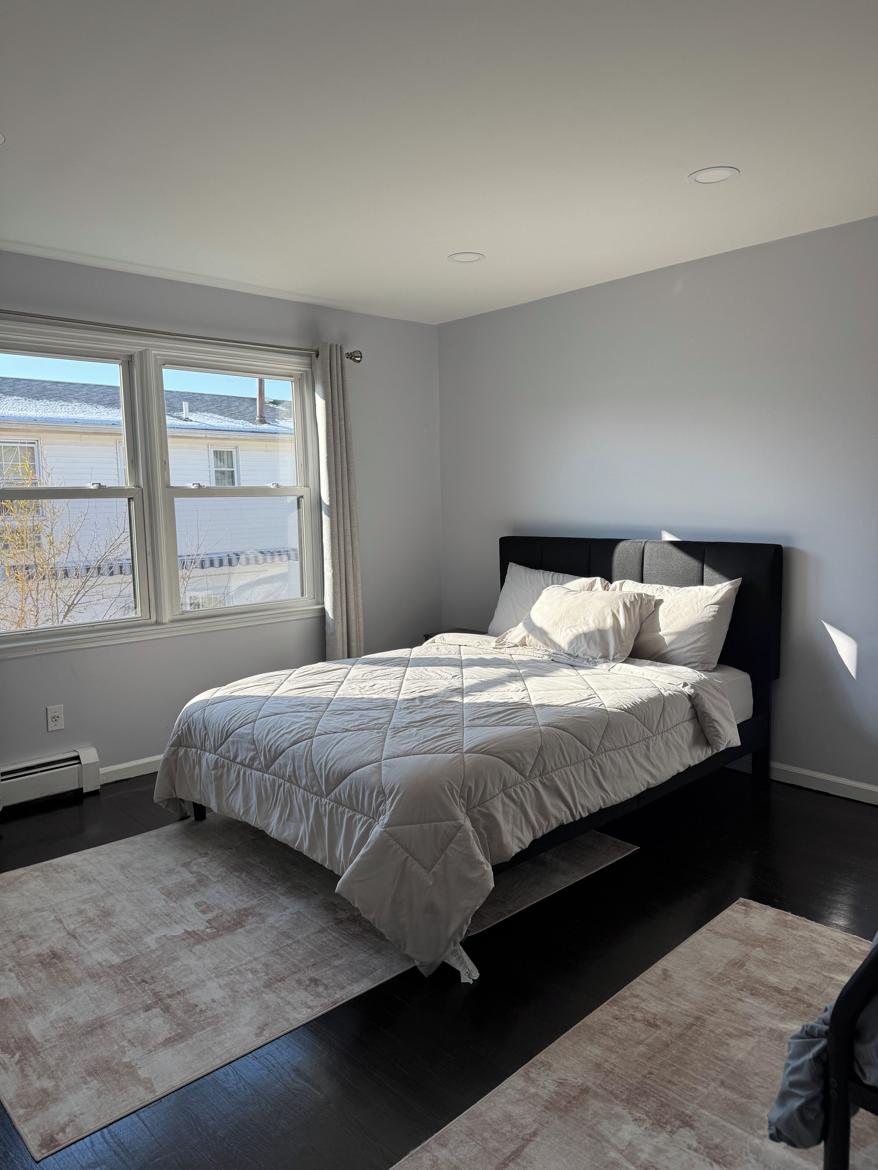 2 slaapkamers, een strijkplank/strijkijzer, wifi, beddengoed