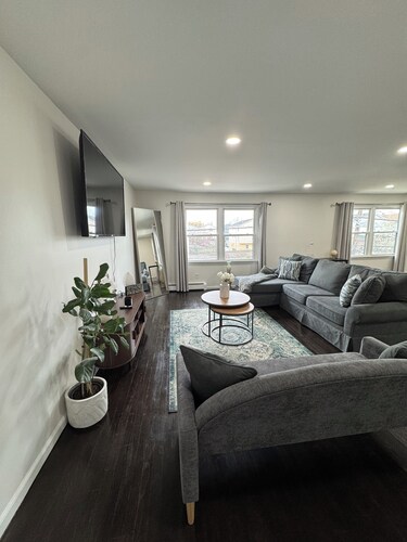 Cozy Oasis NYC EWR, Metlife, Amer. Dream-refreshments included