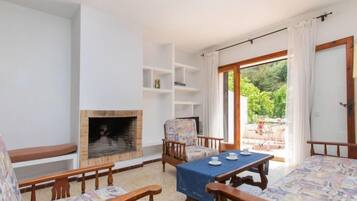 Nhà, 3 phòng ngủ, hiên | Phòng khách