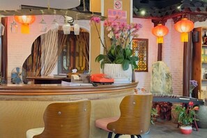 بار (في المنشاة)