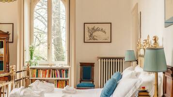 6 Schlafzimmer, Reisekinderbett, WLAN, Bettwäsche