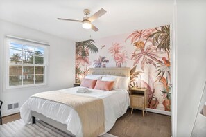 7 bedrooms, desk, iron/ironing board, WiFi - Spacious 8 beds LUX convenient Home close to DC (Bethesda)