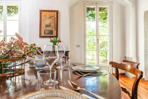 Dining - Villa La Limonera - Four Bedroom Villa, Sleeps 8 (Casciago)