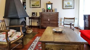 House, 3 Bedrooms | Interior - Global Olot - By Global Rental Holidays 7017 (Olot)