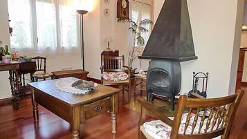 House, 3 Bedrooms | Interior