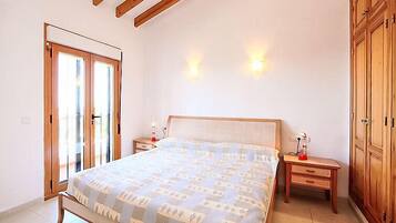 House, 5 Bedrooms, Terrace | 5 bilik tidur