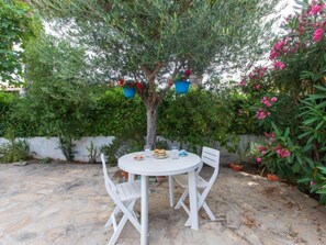 Casa, 3 habitaciones, terraza | Restaurante al aire libre
