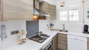 Private kitchen - Global La Bahia - By Global Rental Holidays 6960 (L'Escala)