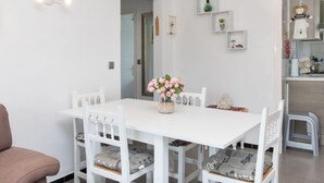Dining - Global La Bahia - By Global Rental Holidays 6960 (L'Escala)
