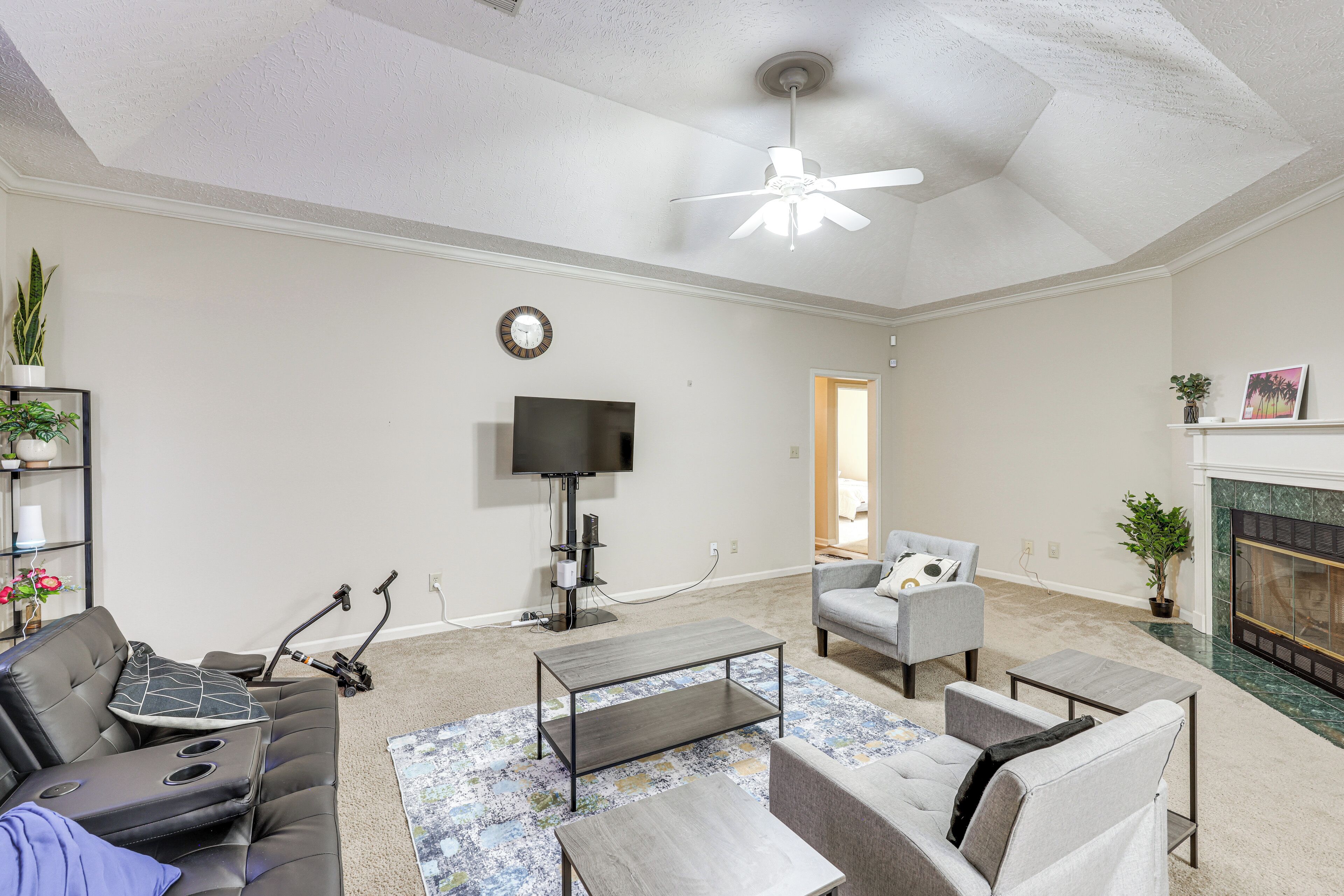 المنشأة من الداخل