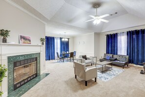 House (3 Bedrooms) | Interior