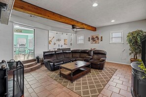 Smart-tv och bordsfotboll