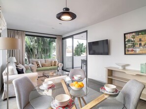 Casa, 4 habitaciones, terraza | Zona de estar