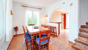 Hus, 4 soverom, terrasse | Spiseområde