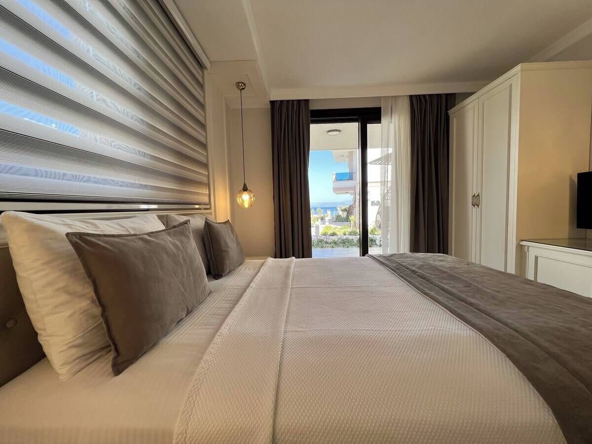 Soundproofing, free WiFi