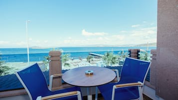 Suite estudio Premium, vistas al mar | 1 dormitorio, sistema de insonorización, wifi gratis