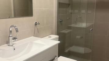 Comfort Double Room | Bathroom