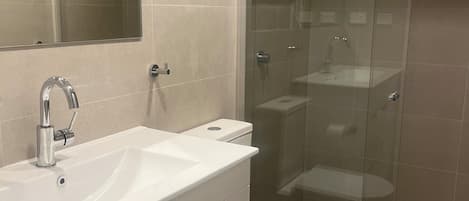 Comfort Double Room | Bathroom