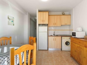 Maison, 3 chambres, terrasse | Cuisine privée