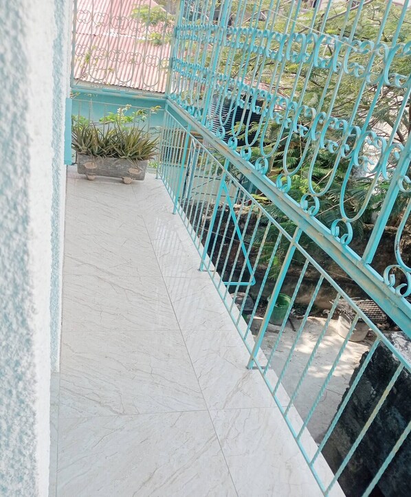 Property grounds - Apartment 1 - 1BR in delightful Mombasa City (Mombasa)