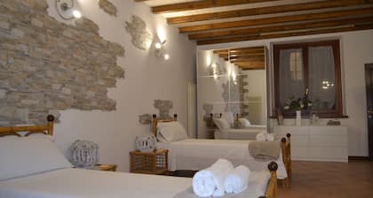 Argegno Vintage: Home in the center!