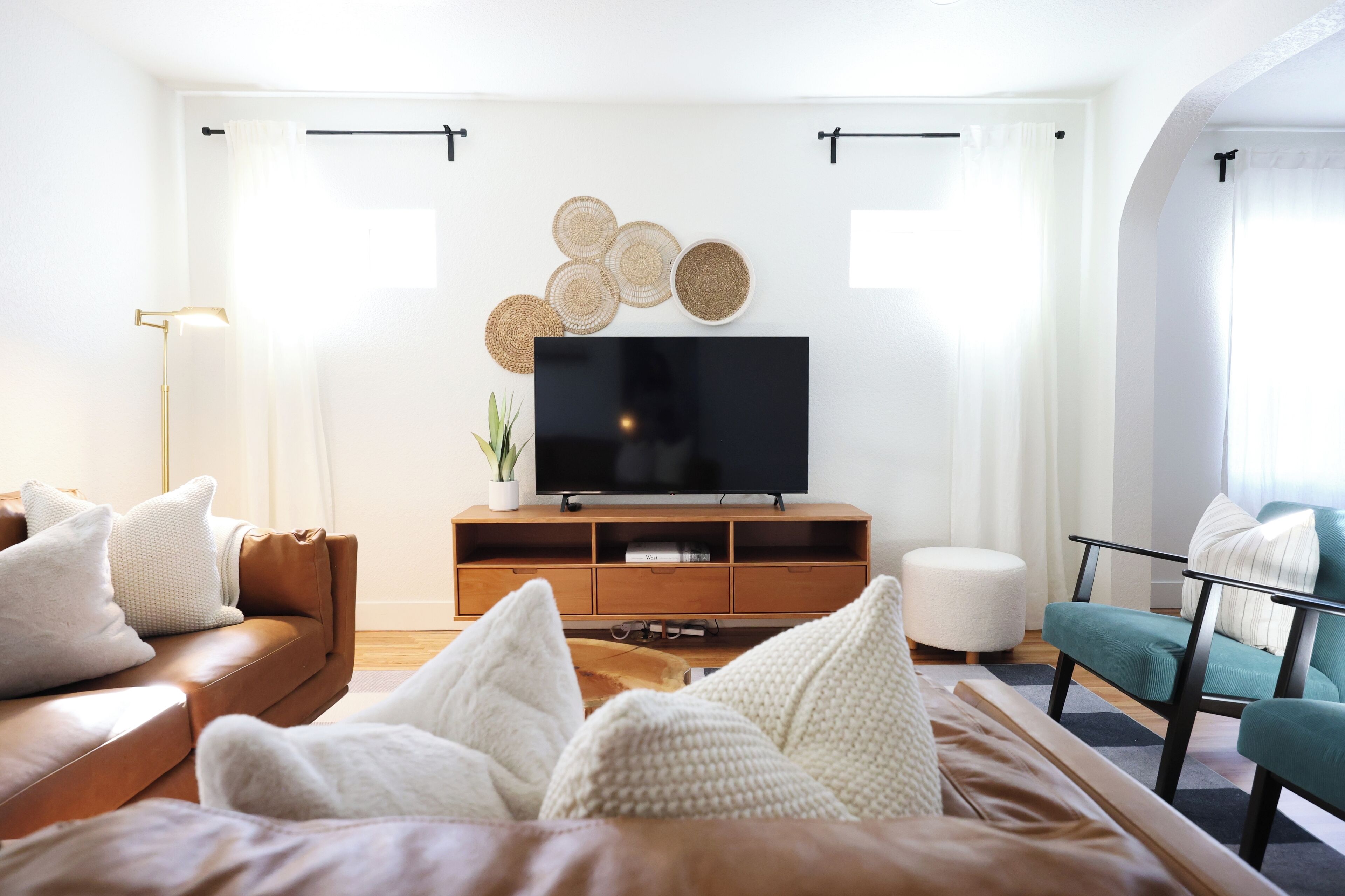 Smart TV, video games, books, stereo