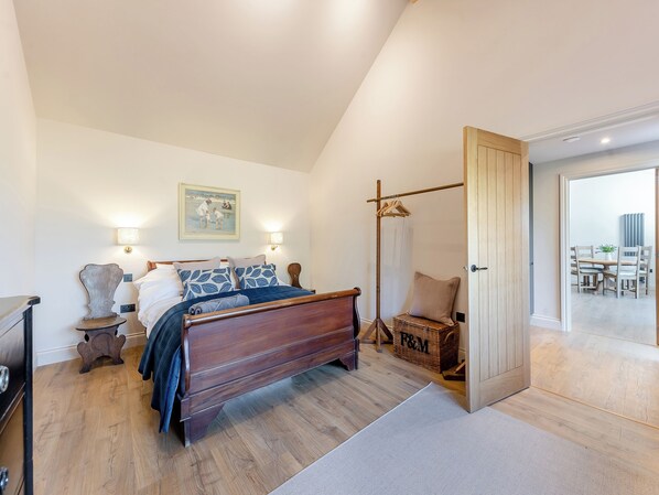 1 bedroom, free WiFi, bed sheets