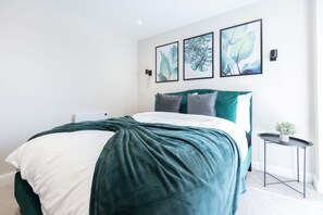 1 chambre, bureau, fer et planche à repasser, Wi-Fi gratuit