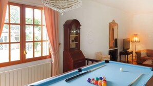 House, Multiple Bedrooms | Game room - Global Ca Romeu - By Global Rental Holidays 7131 (Alcover)