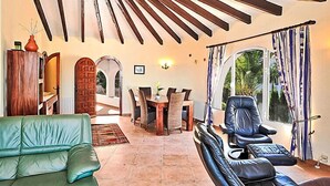 House, 4 Bedrooms | Living area - Global Balcon Al Mar 7125 (Javea)