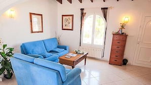 Villa, 4 soverom, terrasse | Oppholdsområde