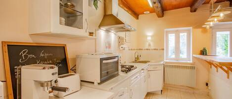 Microwave, oven, dishwasher