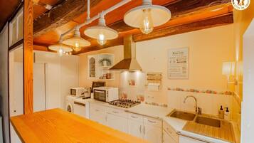 Micro-ondes, four, lave-vaisselle